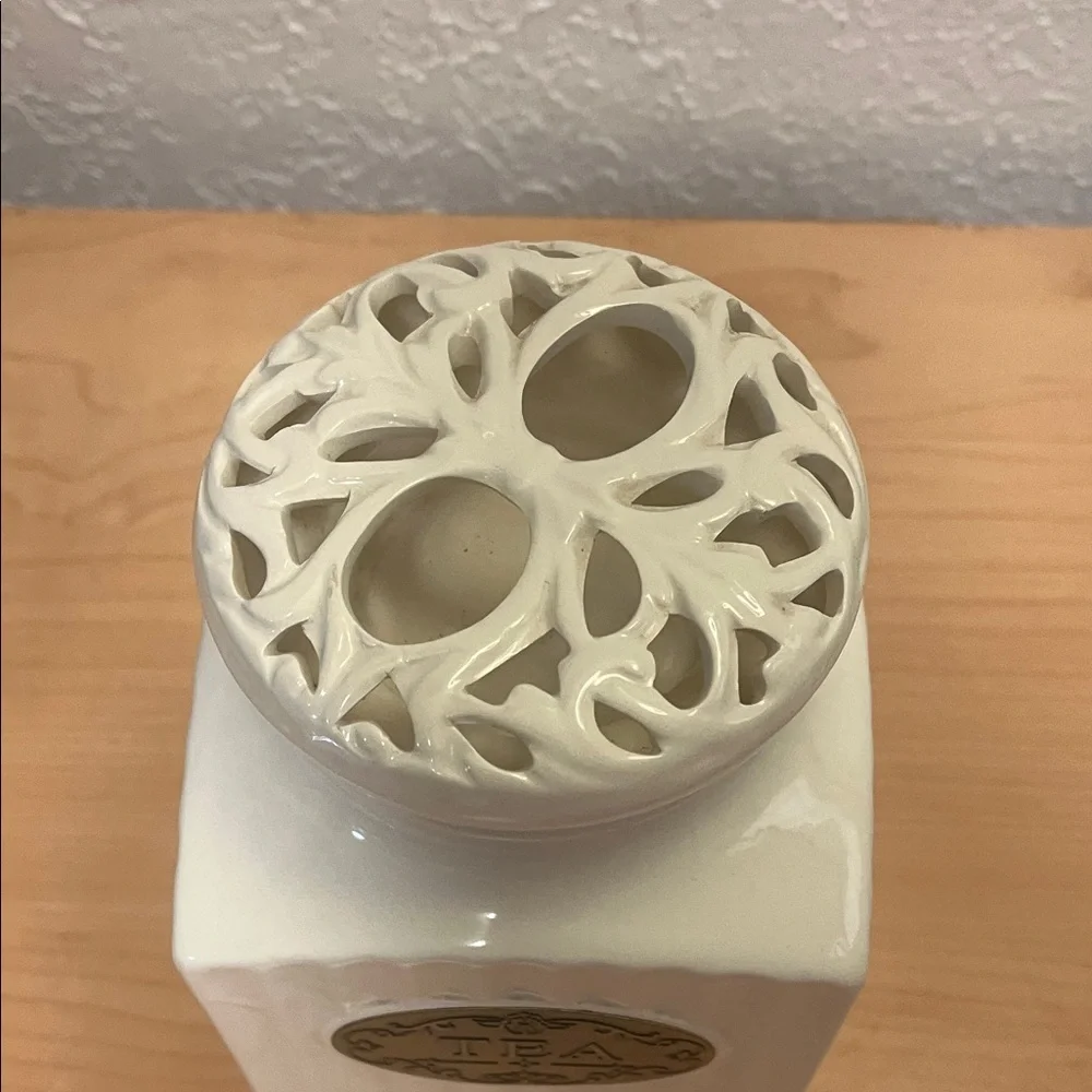 THL white ceramic french Elegant White off  Tea Canister